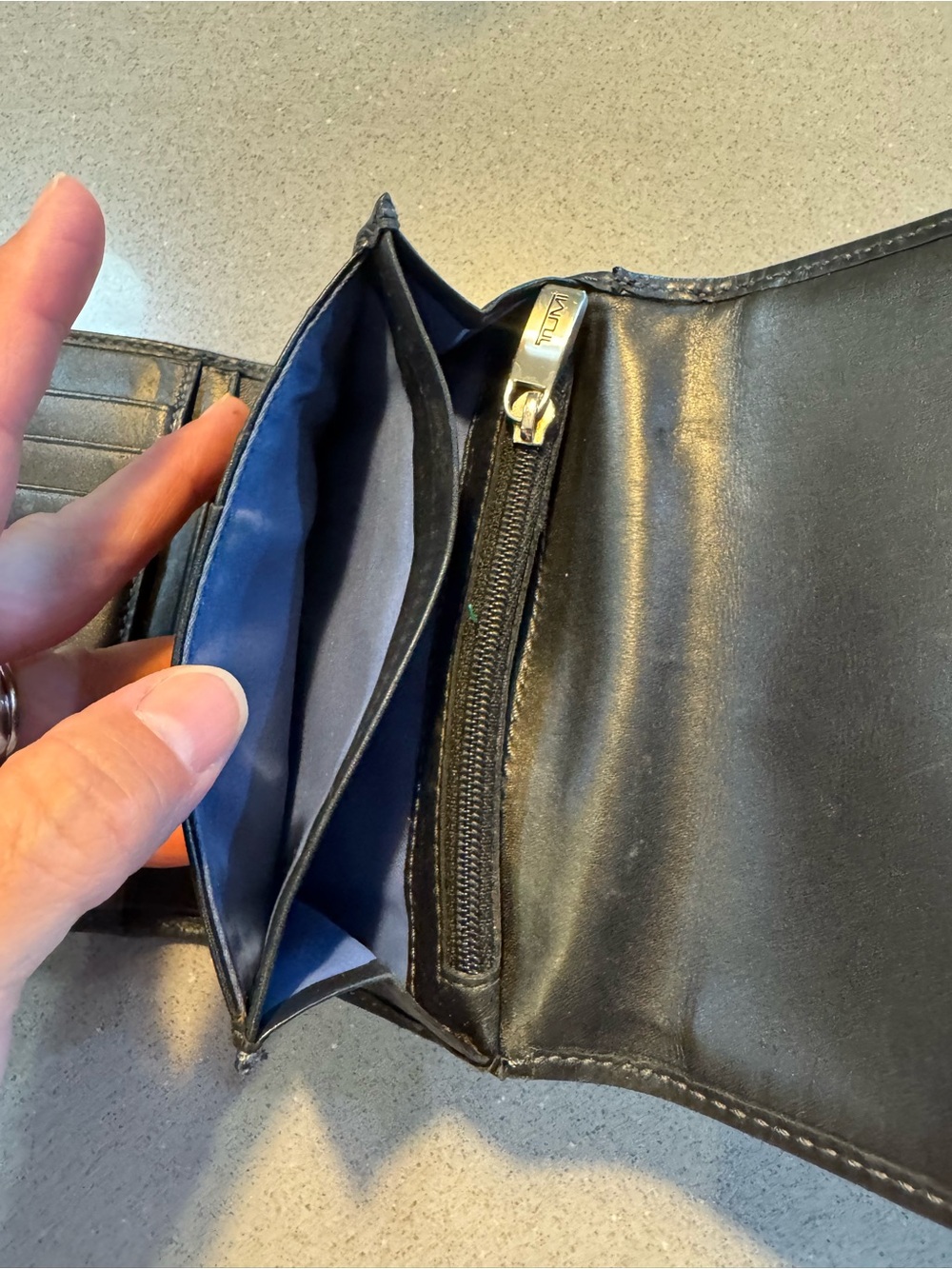Tumi Black Jacquard Signature Trifold Wallet - Picture 5 of 6
